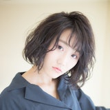 ネイビーのヘアカラー♡お肌になじむカラーを使いこなして半歩先行くオシャレをしてみましょ