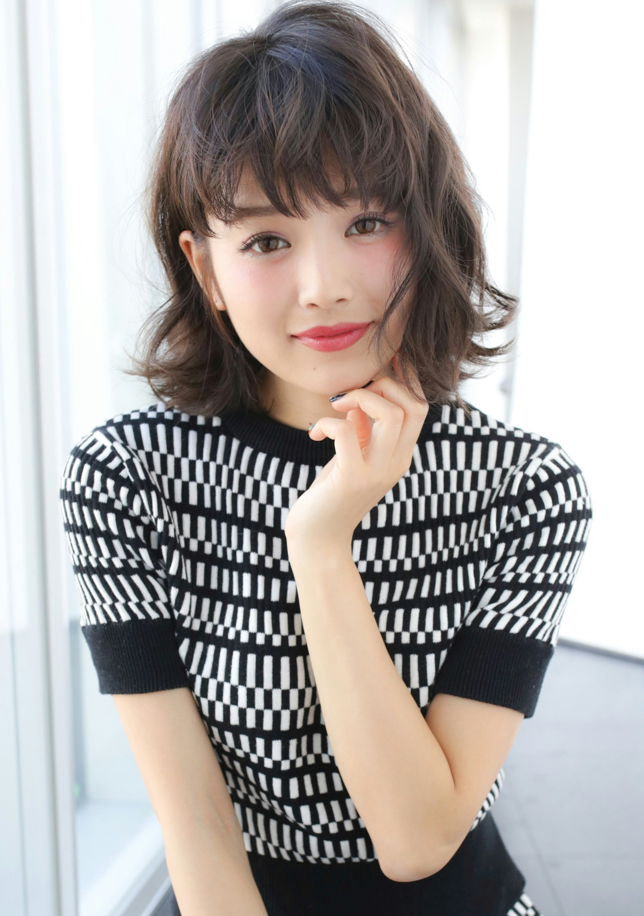 秋色にチェンジ!暗めアッシュカラーで大人可愛く変身しましょ♡のサムネイル画像