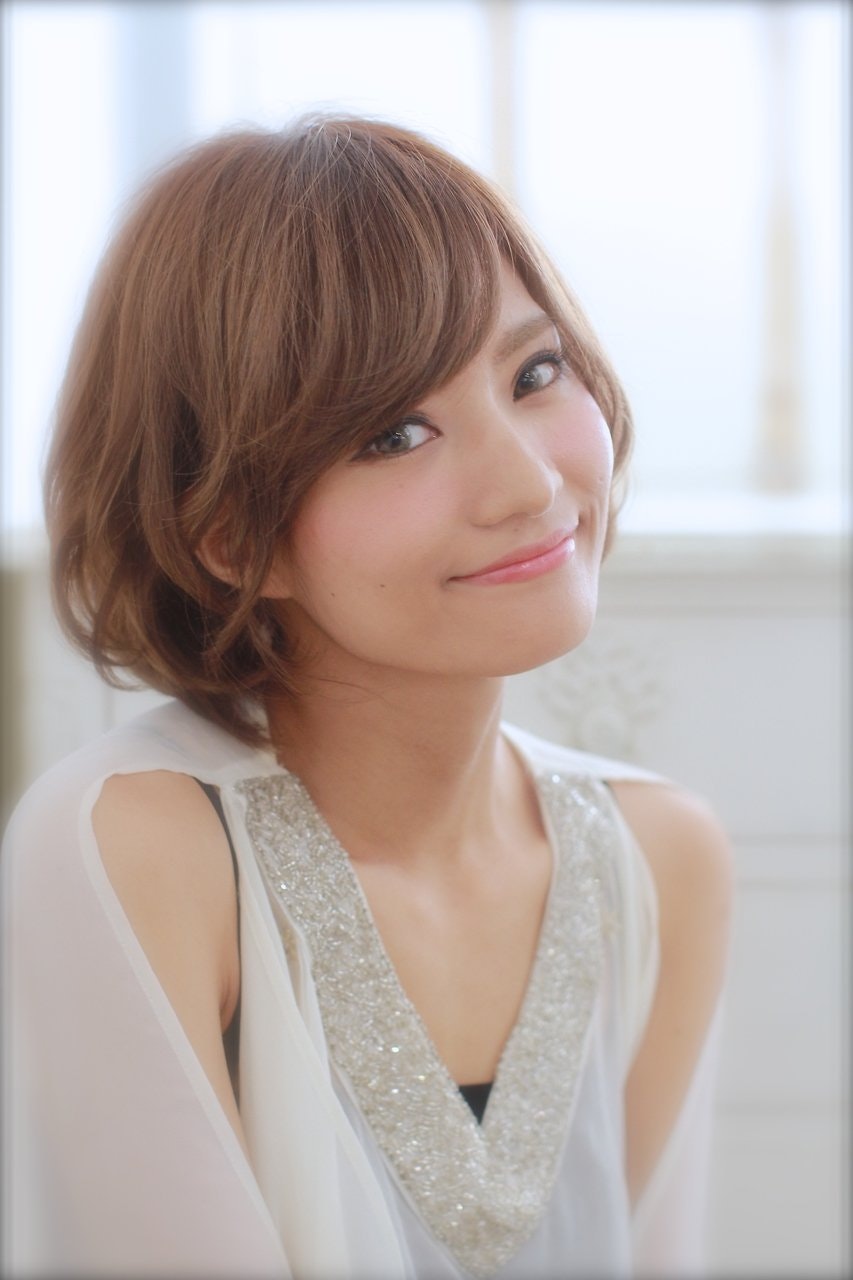 短めヘアでも女性らしく変身できる ショートからミディアムまで 最新ヘアカタログ集 ホットペッパービューティーマガジン