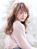 ピンクベージュでオシャ見えを狙う♡春におすすめな最旬ヘアカラー集