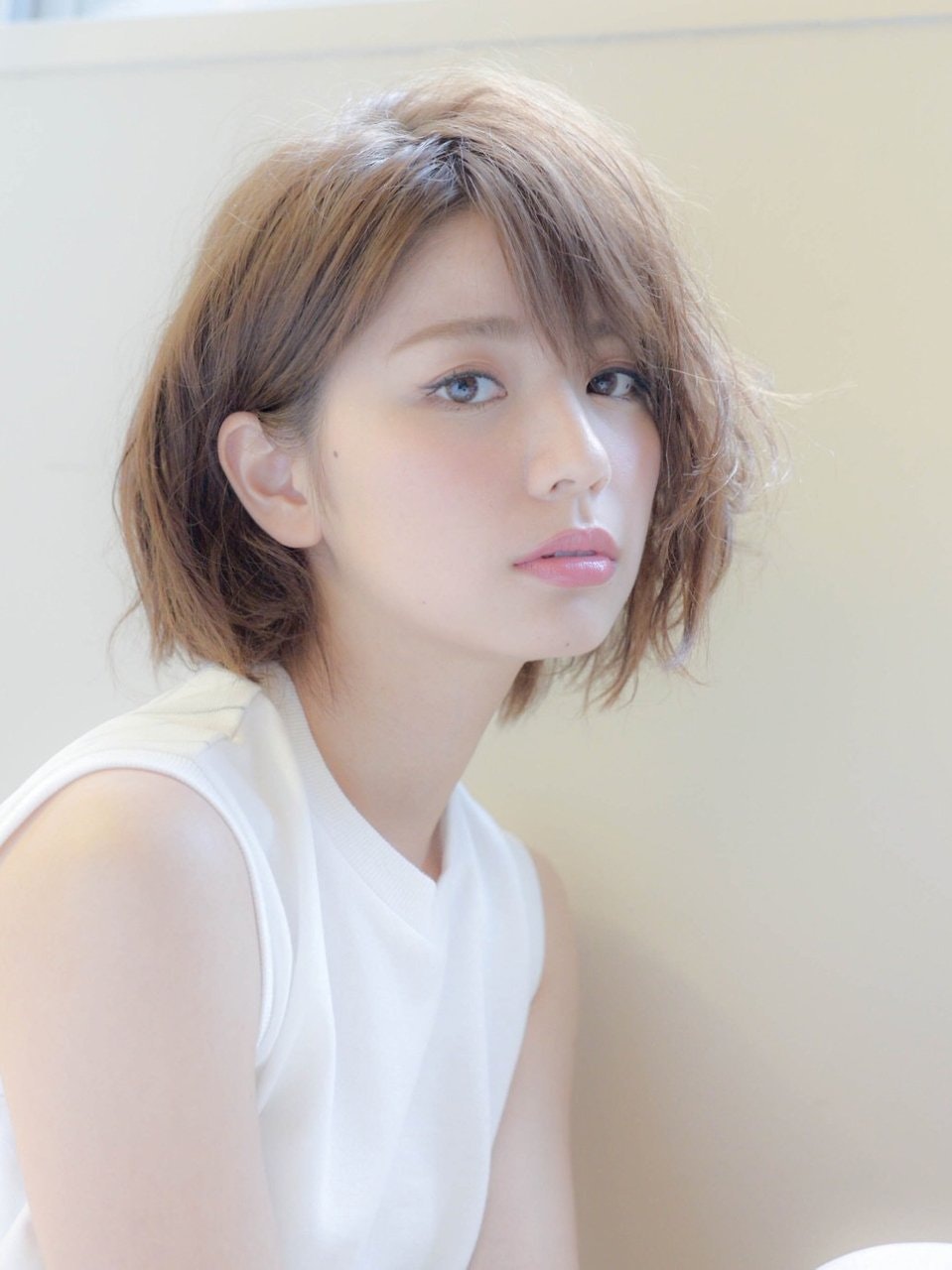 ショートヘアは「束感」が鍵!エアリーで動きのあるスタイルを楽しもう♪のサムネイル画像