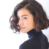 80年代の髪型なら、女性らしさあふれるスタイルに◎可愛らしさと大人っぽさを同時に手に入れよう