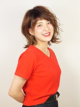 今こそ試す90年代ヘアスタイル 可愛いもクールも思うがままに楽しむ最新へアカタログ ホットペッパービューティーマガジン