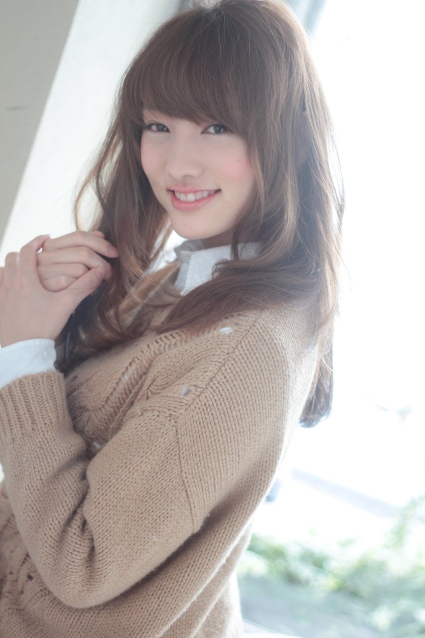 アッシュで抜け感♡スウィートガールスタイルはカラーチェンジから!のサムネイル画像