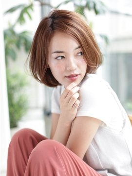 レイヤーボブで 美シルエット を手に入れよう 大人なミセスの上品ヘアスタイル ホットペッパービューティーマガジン