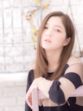 かわいい髪型の王道♡秋冬もセミロングヘアでオシャレを楽しもう！