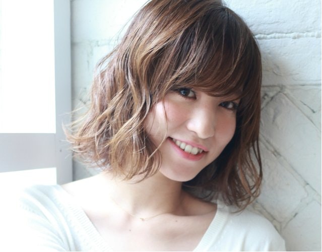 2018年秋の最旬ヘア「ブラントカット」とは?魅力やオーダー時の注意点、お薦めスタイルを提案☆のサムネイル画像