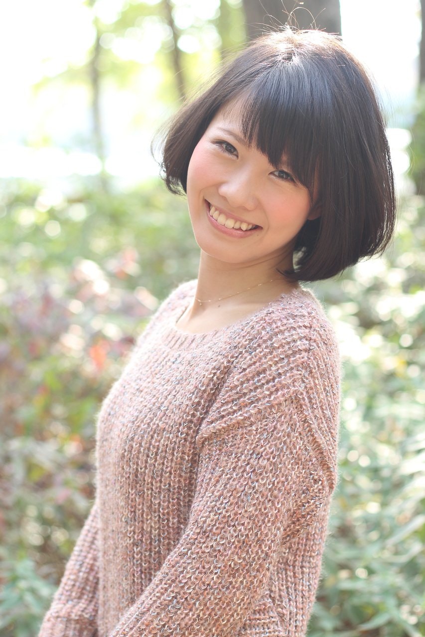 雨の日に広がる髪をどうにかしたい 簡単にできるヘアケアとアレンジまとめ ホットペッパービューティーマガジン