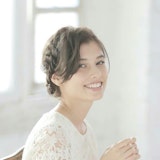 【2018】花嫁さんの髪型はドレスのシルエット別に選ぶ!ウェディングドレスの次はヘアアレンジ♡