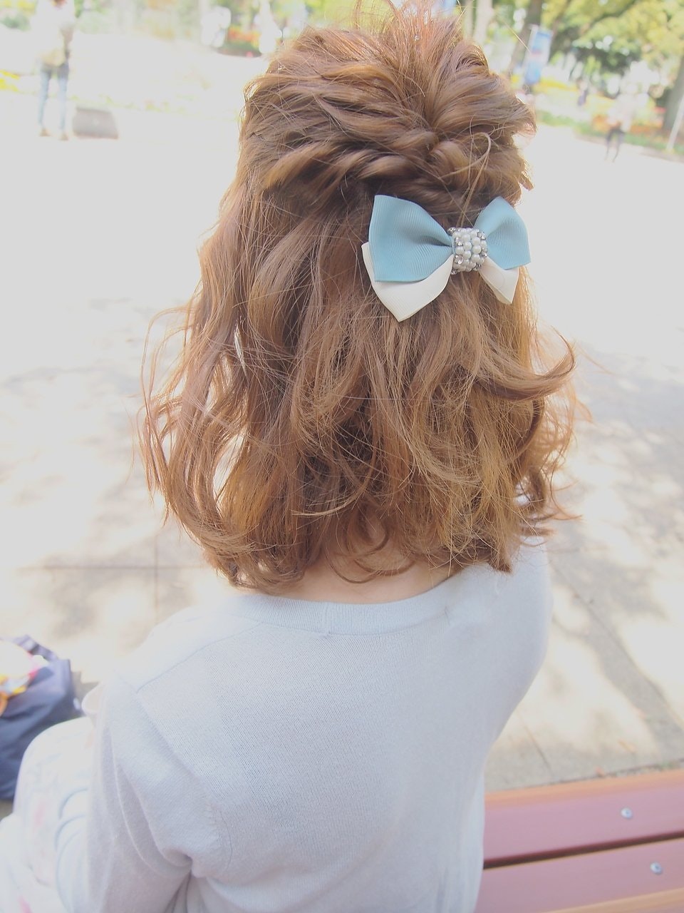 アンティークっぽさがにじみ出る♡リボンがテーマのヘアアレンジのサムネイル画像