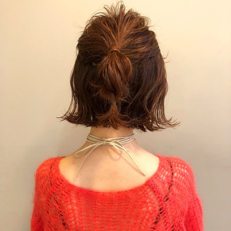 寝癖のとれない髪に慌てないで 忙しい朝も 巻く 結ぶ でキュートなおでかけヘアが完成 ホットペッパービューティーマガジン