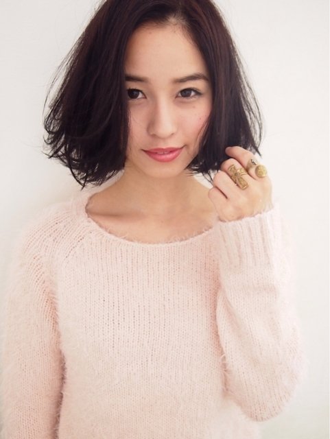 すっきりヘアアレンジはオフィスにぴったり！清潔感が決め手の褒められへアカタログ♡
