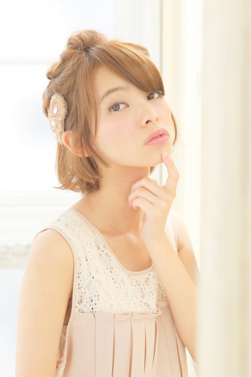 ハーフアップで愛され度アップ♡初めてデートで本命彼女になれちゃうかも♡のサムネイル画像