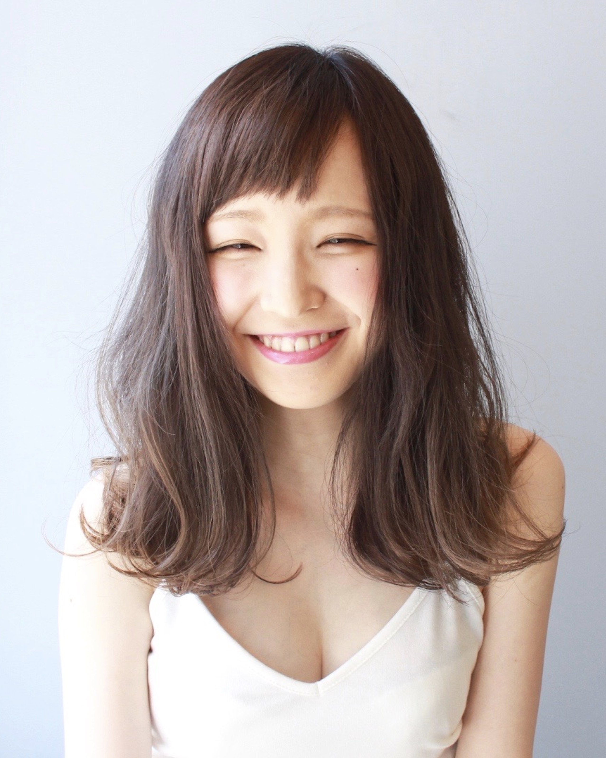 おしゃれなヘアスタイルに衣替え トレンドを押さえた抜け感アピールで ゆるくてかわいいを叶えよう ホットペッパービューティーマガジン