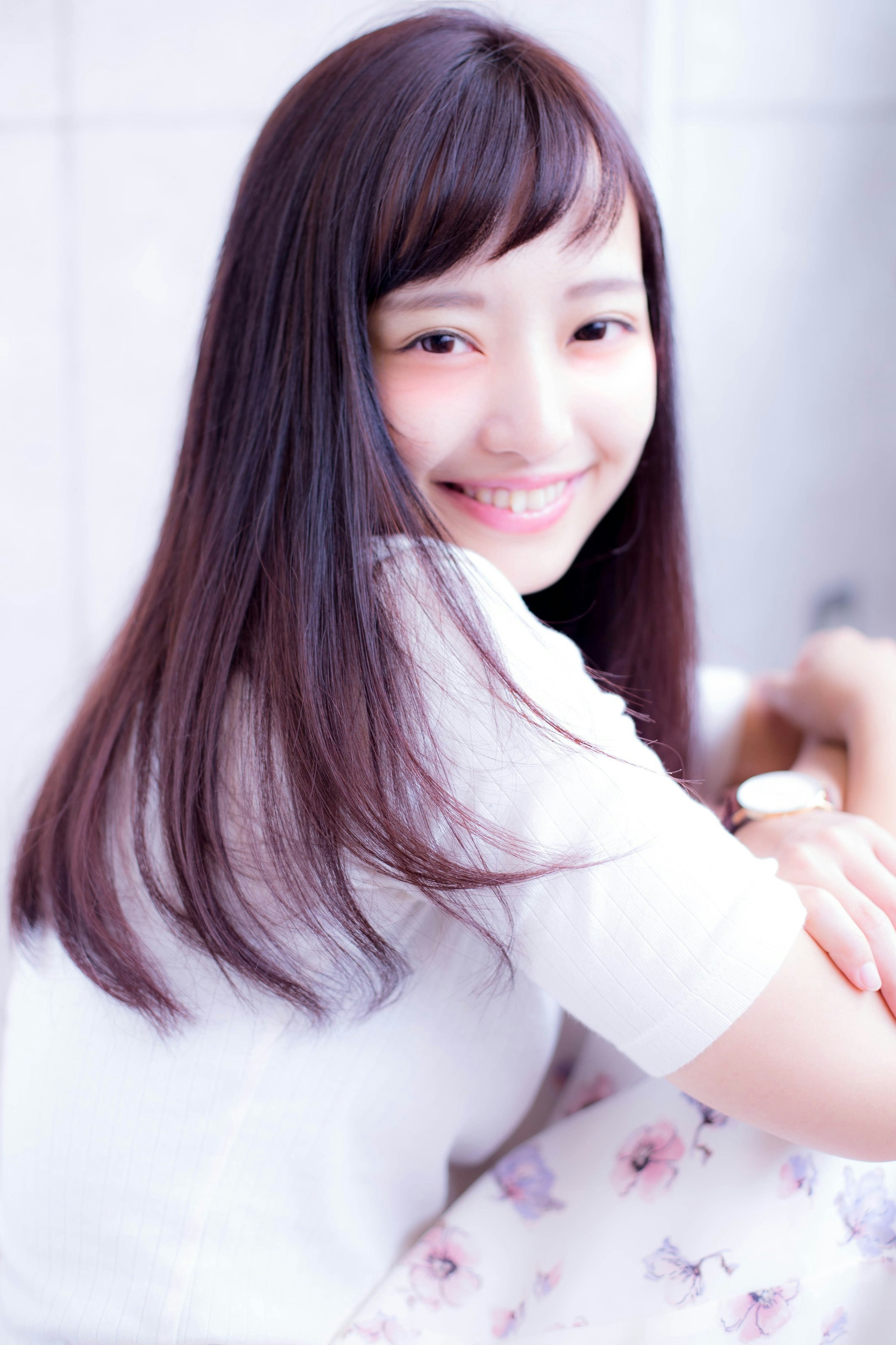 ストパーや縮毛矯正で、見違える印象に！？さらさらストレートヘアにイメージチェンジしよう♡のサムネイル画像