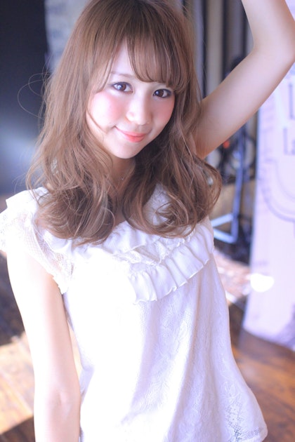 色白さんに似合う髪色はこれ 魅惑の似合わせカラーで 愛され度をアップせよ ホットペッパービューティーマガジン