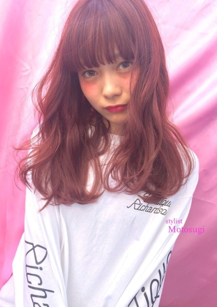 ストリート カジュアル派の女子たちへ クールな髪型はここでチェック ホットペッパービューティーマガジン