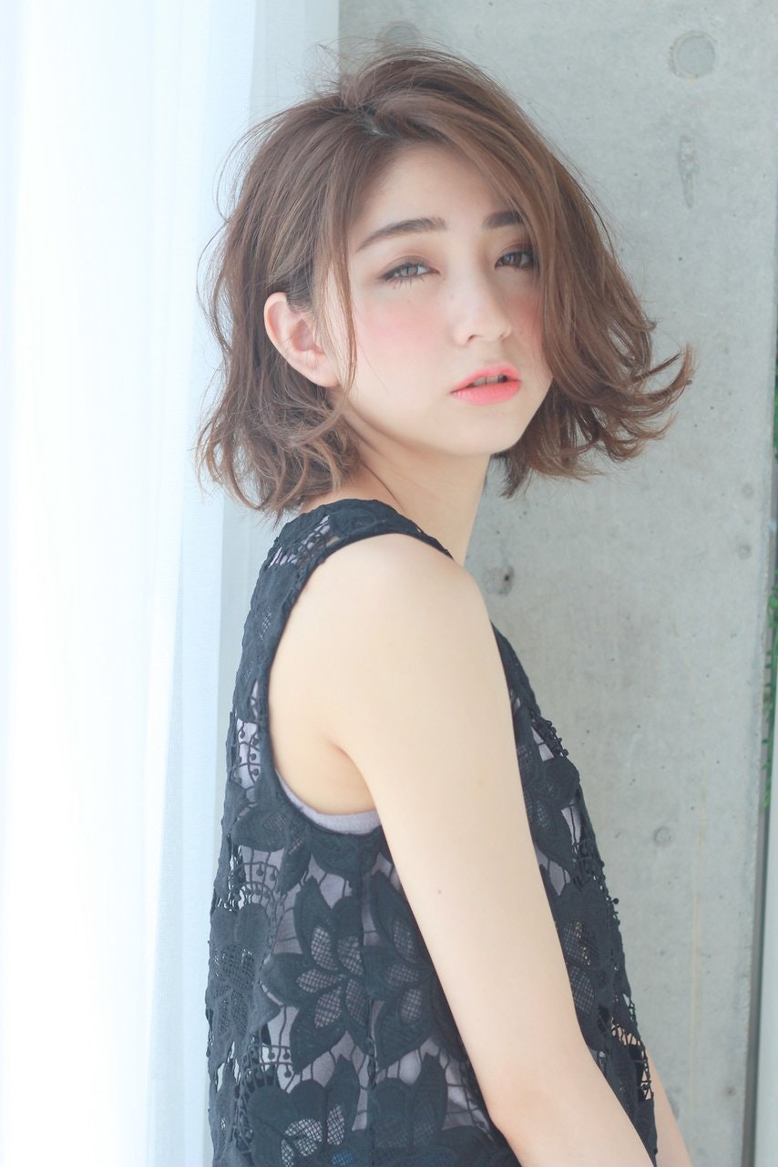 ノーバング 横流し で美人度アップ クールで色気のある髪型のつくり方 ホットペッパービューティーマガジン ノーバング 横流し で美人度アップ クールで色気のある髪型のつくり方 ホットペッパービューティーマガジン