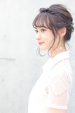 編み込みのヘアアレンジで女性らしさに花を添えて♪ ボブからロングまでアレンジは無限大です♡