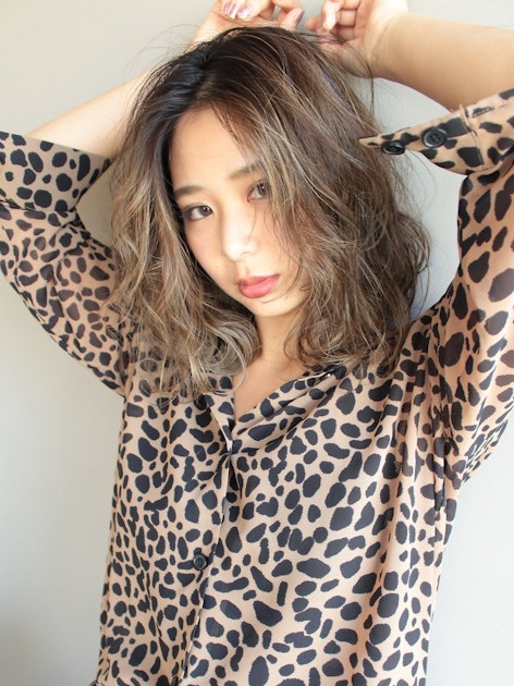 18 春 今80 Sヘアがアツい ネオソバージュ ヘアでモードもレトロも手に入れろ ホットペッパービューティーマガジン