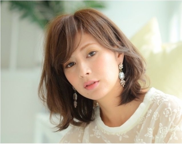 18 働く女性に スーツ 髪型 でデキるオンナ度チェック ホットペッパービューティーマガジン 18 働く女性に スーツ 髪型 でデキるオンナ度チェック ホットペッパービューティーマガジン