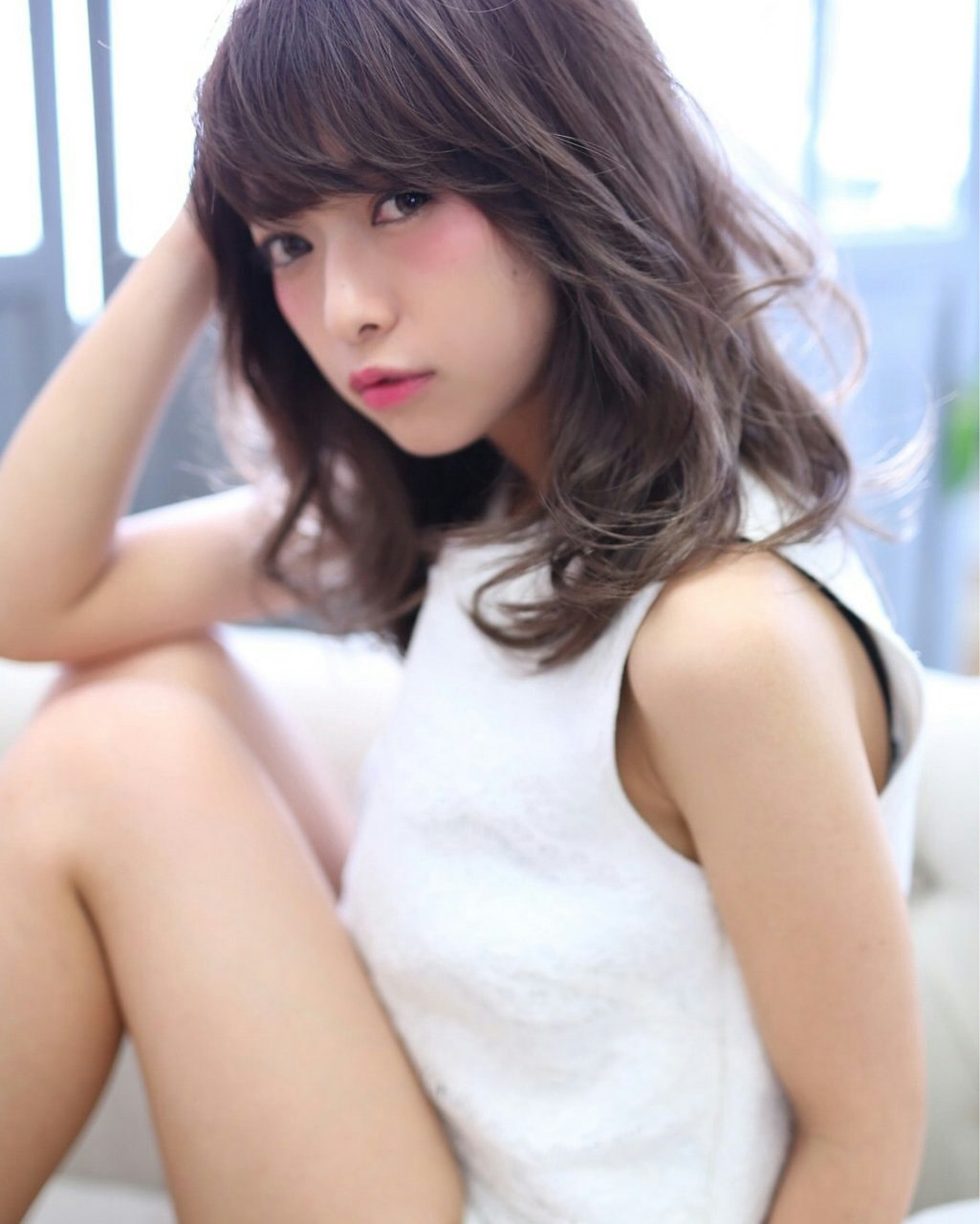 同窓会ではどんな髪型がおすすめ?前より綺麗になった…って思わせる大人可愛いヘアスタイル集♡のサムネイル画像