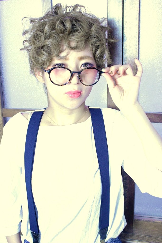 スパイラルパーマで新鮮な髪型に挑戦 ワイルドにもナチュラルにも決まるトレンドスタイルの作り方 ホットペッパービューティーマガジン スパイラルパーマで新鮮な髪型に挑戦 ワイルドにもナチュラルにも決まるトレンドスタイルの作り方 ホットペッパービューティーマガジン