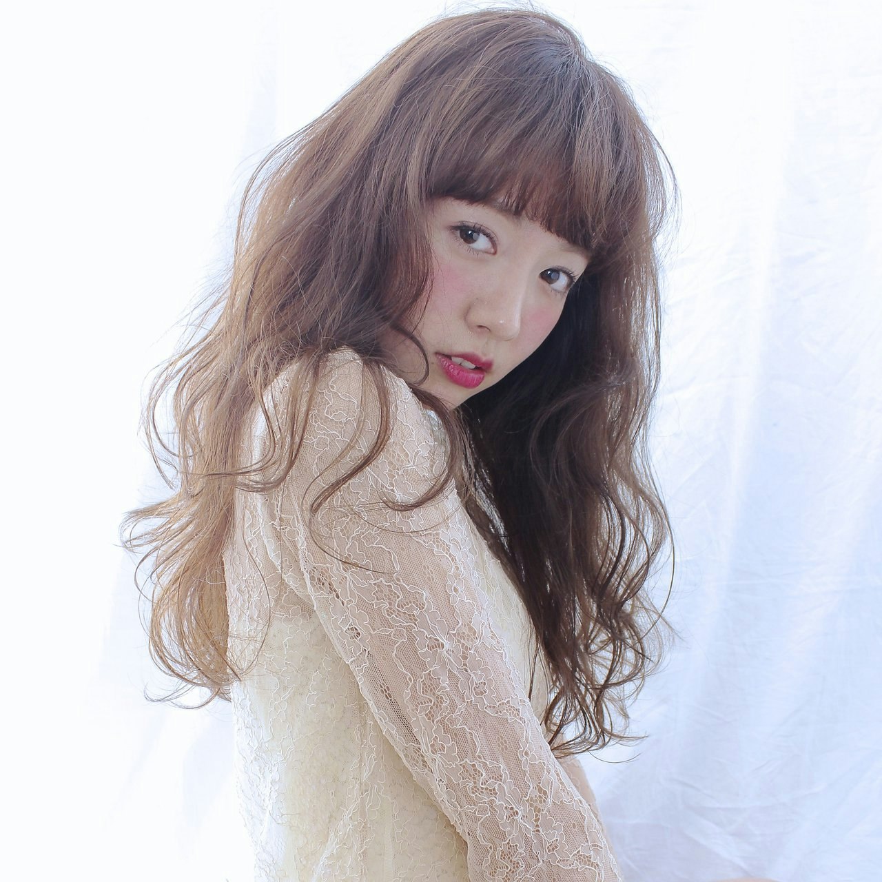 ふわふわな髪型になりたい 女の子の憧れを叶える 長さ別スタイルを徹底解剖 ホットペッパービューティーマガジン ふわふわな髪型になりたい 女の子の憧れを叶える 長さ別スタイルを徹底解剖 ホットペッパービューティーマガジン