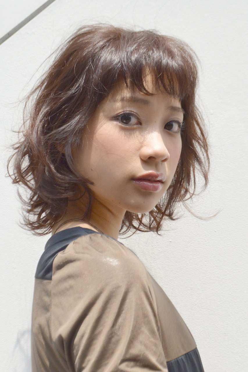 ソフトウルフが今アツい ラフなかっこよさの中に女っぽさあふれるヘアスタイル ホットペッパービューティーマガジン