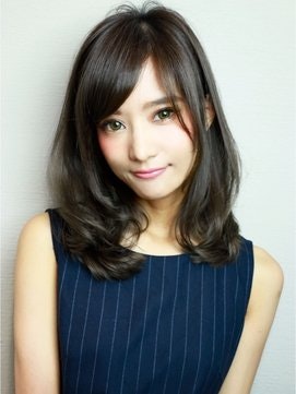 これが最旬モテカラー 新鮮な印象の暗髪で自分の魅力に出逢える髪型を探そう ホットペッパービューティーマガジン