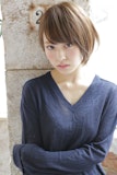 小顔効果も抜群♪トレンド感あふれる耳かけヘアでこなれた雰囲気に♡
