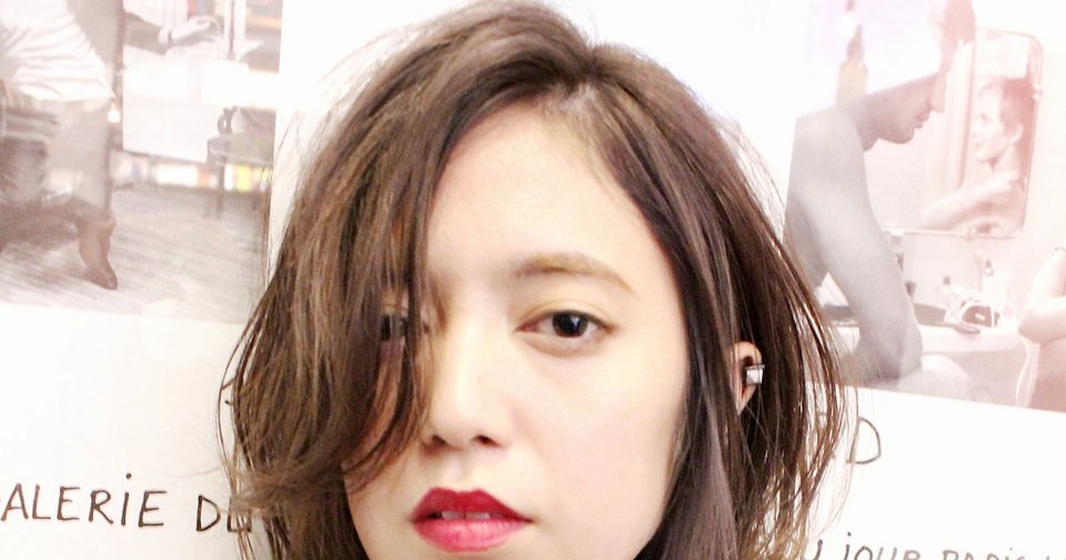 さりげないセクシー感 リップライン前髪でつくるほんのりフェミニン ホットペッパービューティーマガジン