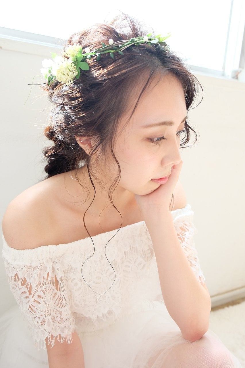 リボンやバレッタで女子力全開 ヘアアクセを使ったヘアアレンジ集 ホットペッパービューティーマガジン
