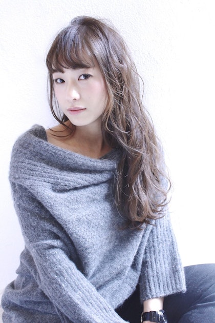 女子の憧れ ふわふわロングヘア でロマンチックな気分を盛り上げよう ホットペッパービューティーマガジン