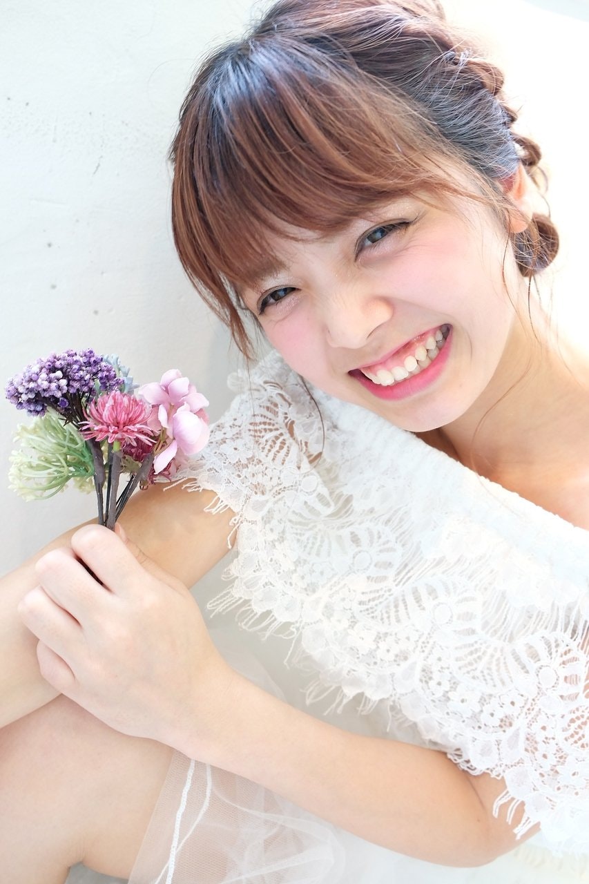 ヘアアレンジの強い味方♡キュートな髪飾りで新しいワタシに大変身♡のサムネイル画像