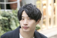 18年 就活の髪型は2ブロックが優秀 スーツにも映えて印象goodなメンズスタイル ホットペッパービューティーマガジン