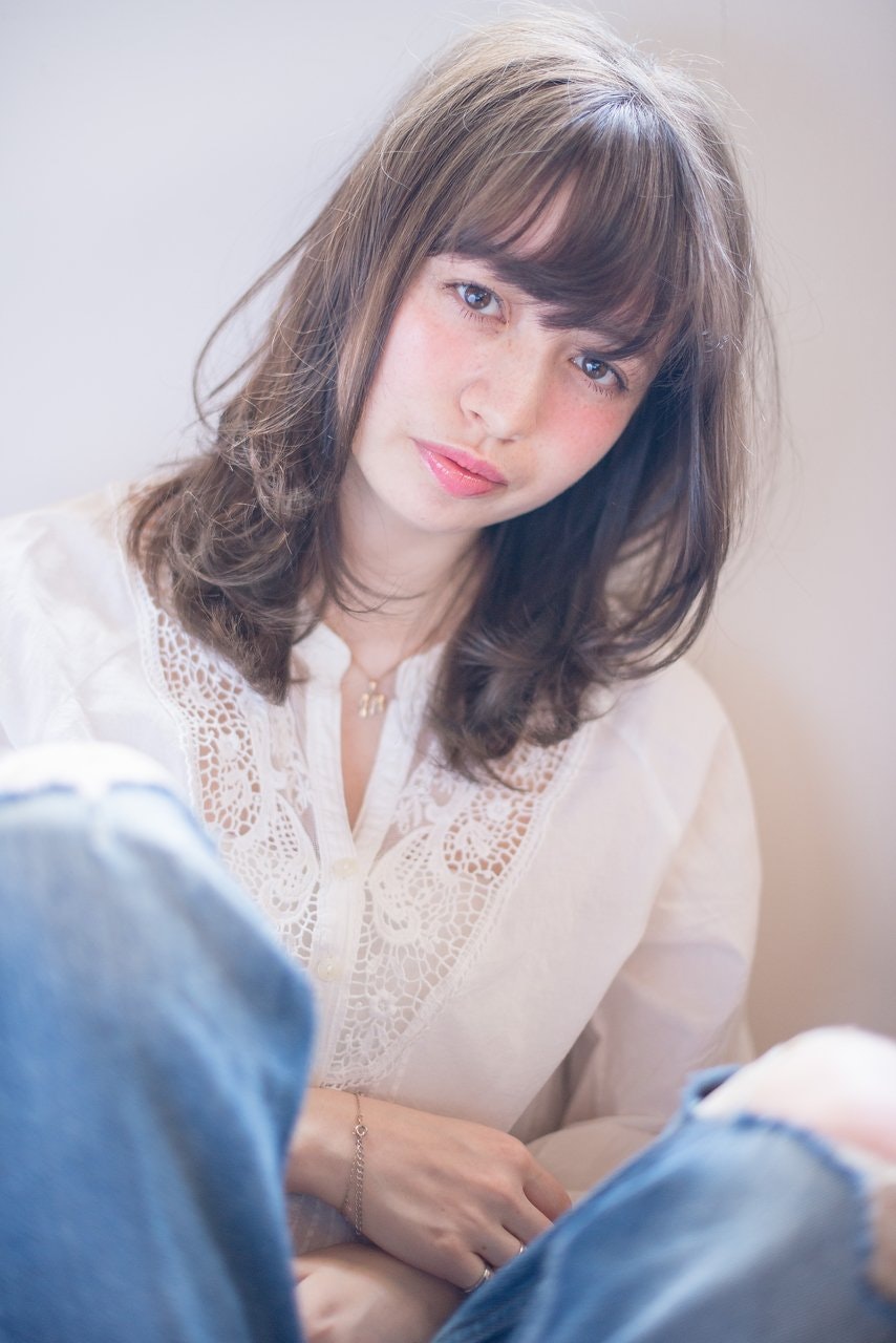 クールなスタイルで魅せる、個性的な前髪とは?オンリーワンのスタイルを見つけてみよう♡のサムネイル画像