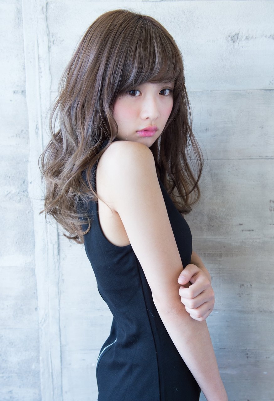 次に来る「今年の髪色」はコレ!断然おしゃれ見えする“2017”トレンドヘアカラーまとめのサムネイル画像