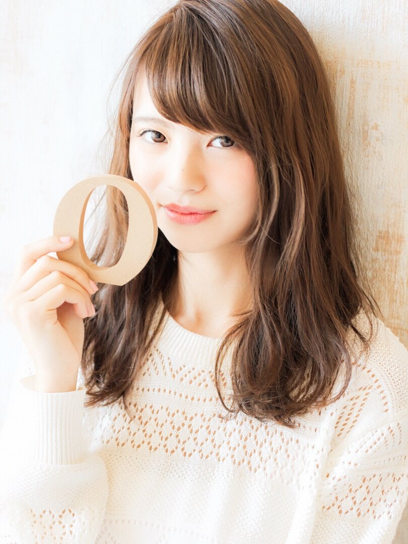 手ぐしで整えただけみたい!?質感“ざっくり”♡リラクシーなヘアスタイル特集のサムネイル画像