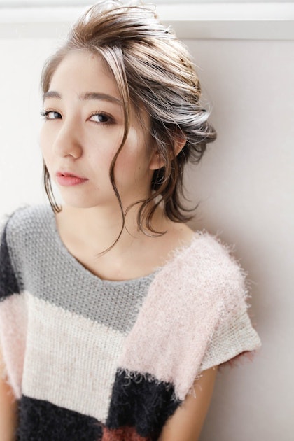 中途半端な感じに見せない 伸びかけヘアをすっきり仕上げるヘアアレンジ集 ホットペッパービューティーマガジン