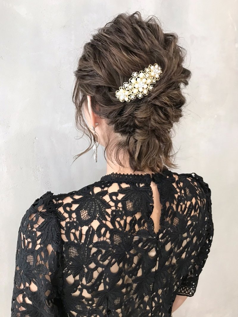 【ロングヘアさん専用】デイリーからフォーマルまで♪ロングのヘアセットカタログのサムネイル画像