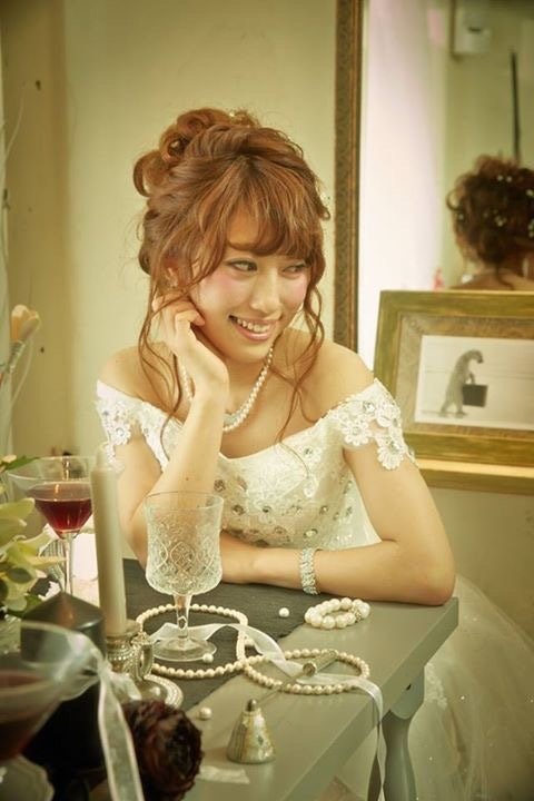 まるで映画の主人公!みんなが心ときめくプリンセスになれる、ヘアアレンジ集♡のサムネイル画像