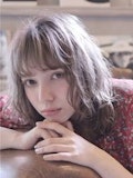 抜け感がかわいい！無造作に仕上げるミディアムヘアスタイルを大特集
