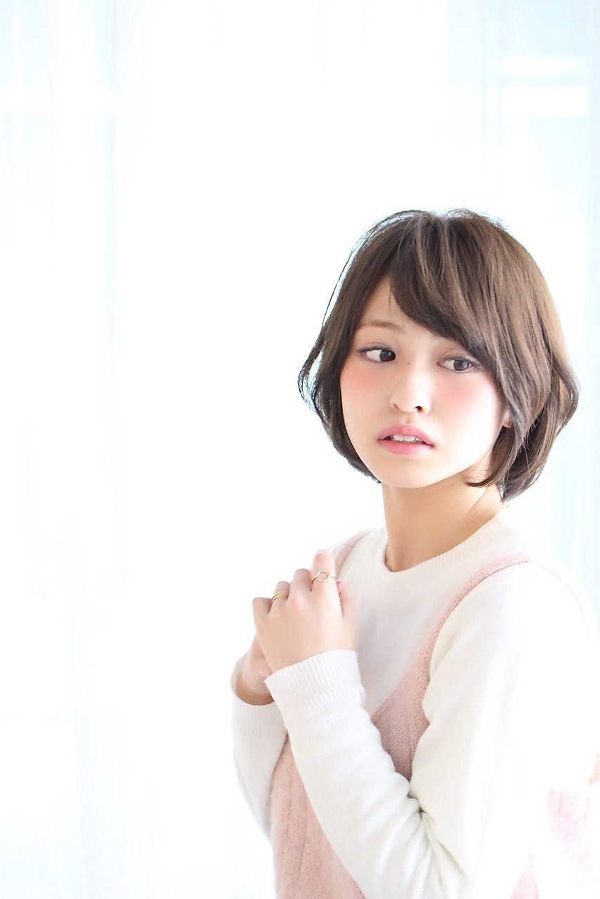 ふんわり感にそそられる 甘めショートヘアで女性らしさが際立つスウィート女子になろう ホットペッパービューティーマガジン ふんわり感にそそられる 甘めショートヘアで女性らしさが際立つスウィート女子になろう ホットペッパービューティーマガジン