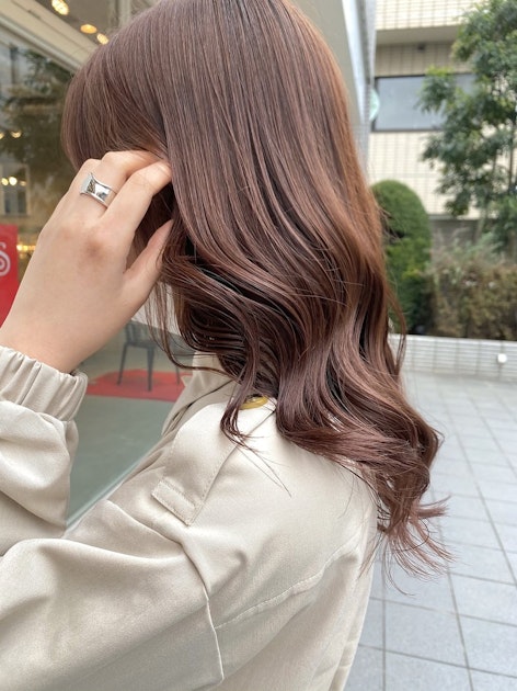 上品な甘さにクラっ ピンクブラウンの明るめ暗め レングス別ヘアカタ集 ホットペッパービューティーマガジン
