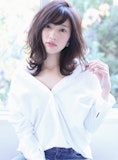 可愛い系も上品系も、セミディにお任せ！女子力アップの魅力あふれるスタイル集