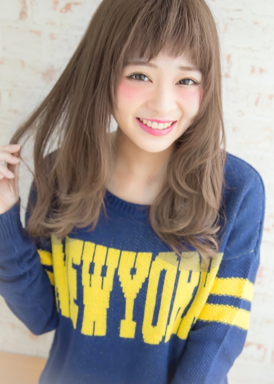 ハイトーンで憧れの髪色を手に入れる 大人女子にもおすすめのおしゃれなヘアスタイル ホットペッパービューティーマガジン