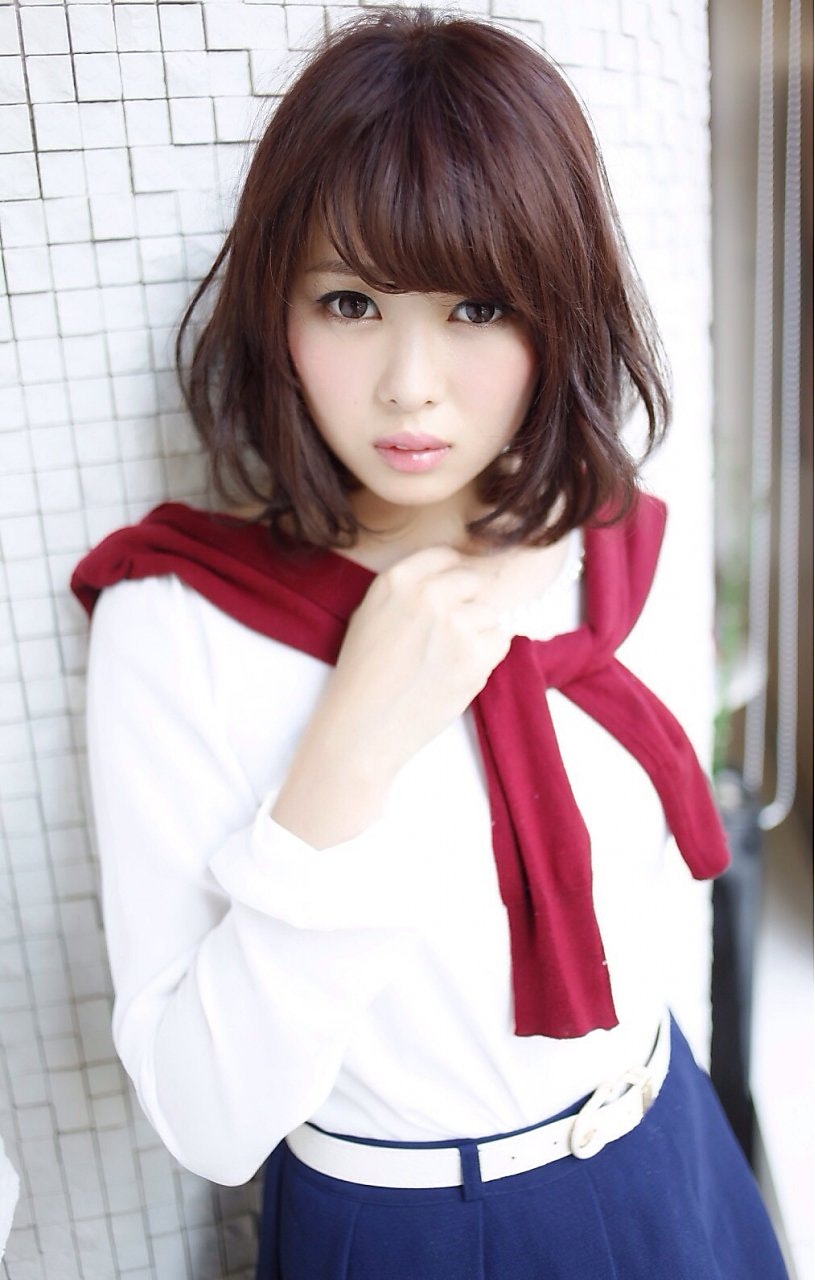 マーメイドの髪色でつやつや!潤いのあるヘアで新しいスタイルにのサムネイル画像