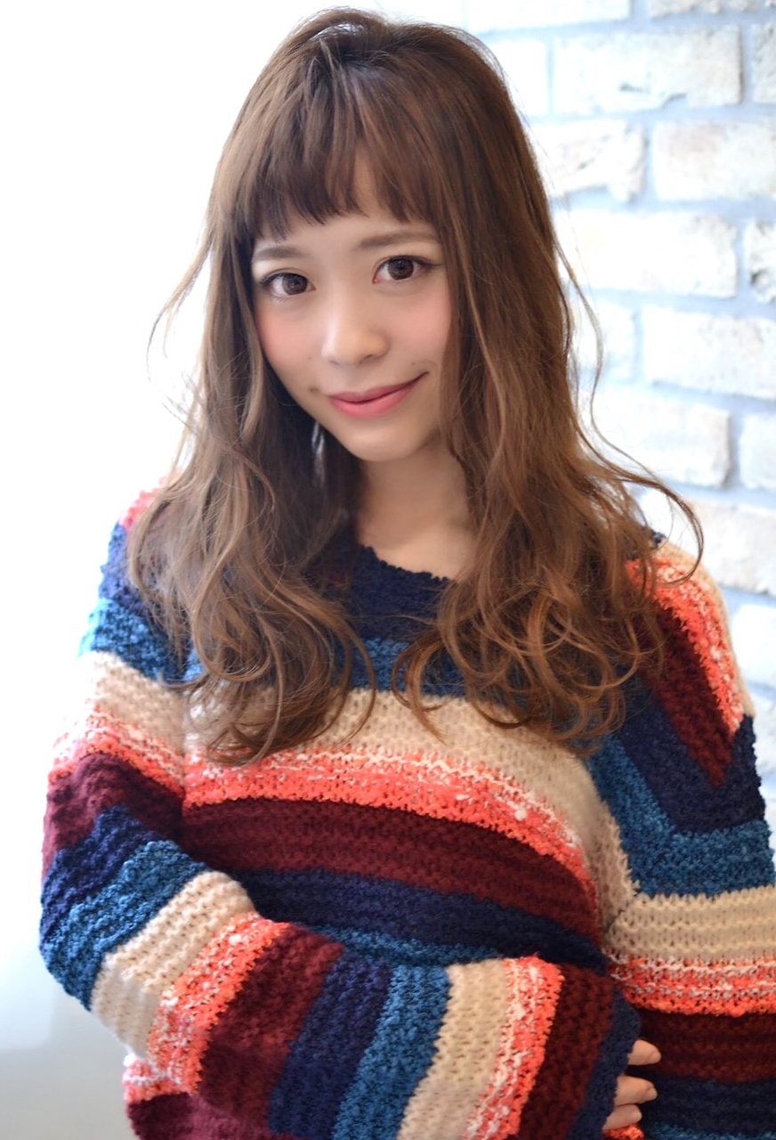 ギザギザバングで軽やかに♡カジュアル派におすすめのヘアスタイル♪のサムネイル画像