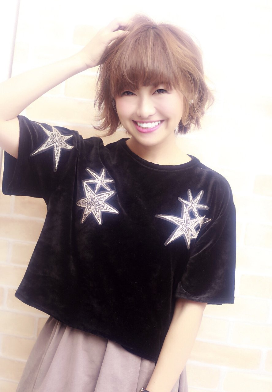 思わず視線が釘付けに 耳だしヘアスタイルで男性の心をわしづかみ ホットペッパービューティーマガジン